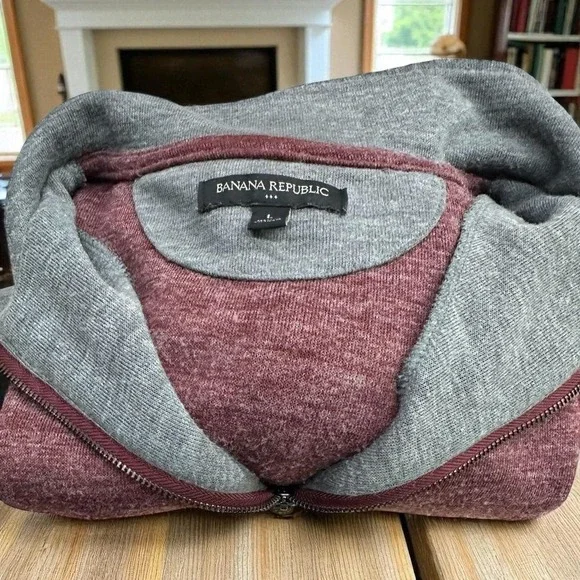 Banana Republic Woman's Pullover Sweater size Large - Picture 2 of 6